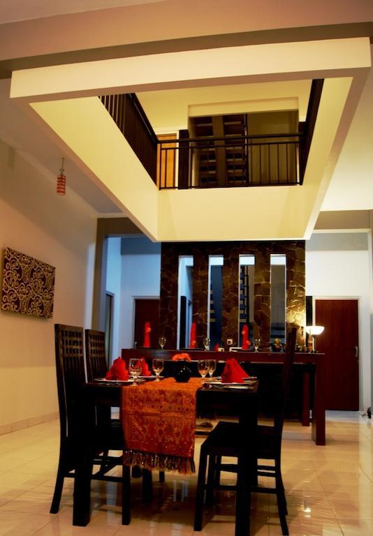 Oasis Studio - Satu Kejayan Exterior foto